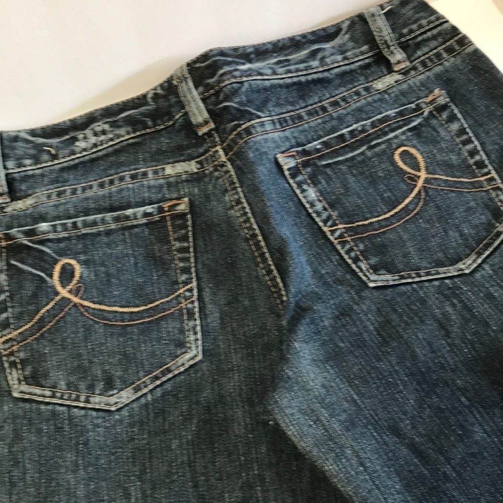 Ann Taylor Loft relaxed and straight blue jeans - Picture 5 of 5